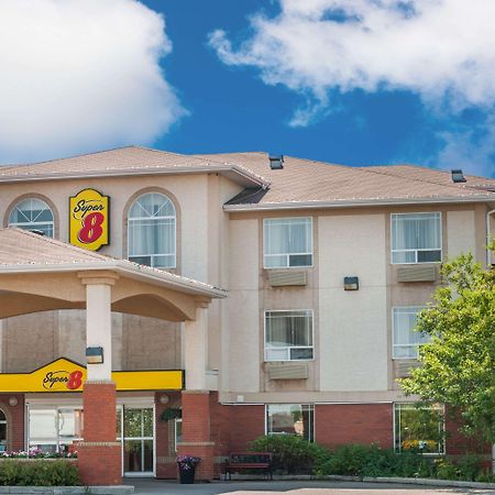 Super 8 By Wyndham High River Ab Eksteriør billede